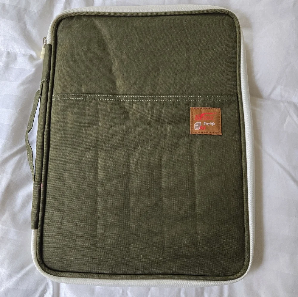 Green Laptop Sleeve with White Trim BTSKY